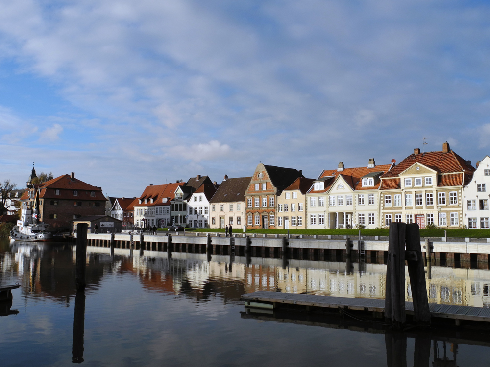 Häuserzeile am Binnenhafen