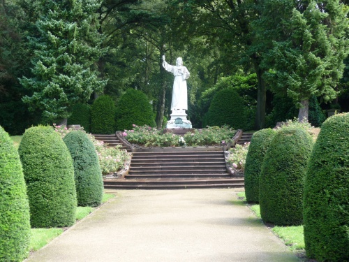 christus-ohlsdorfer-friedhof-mittel_1