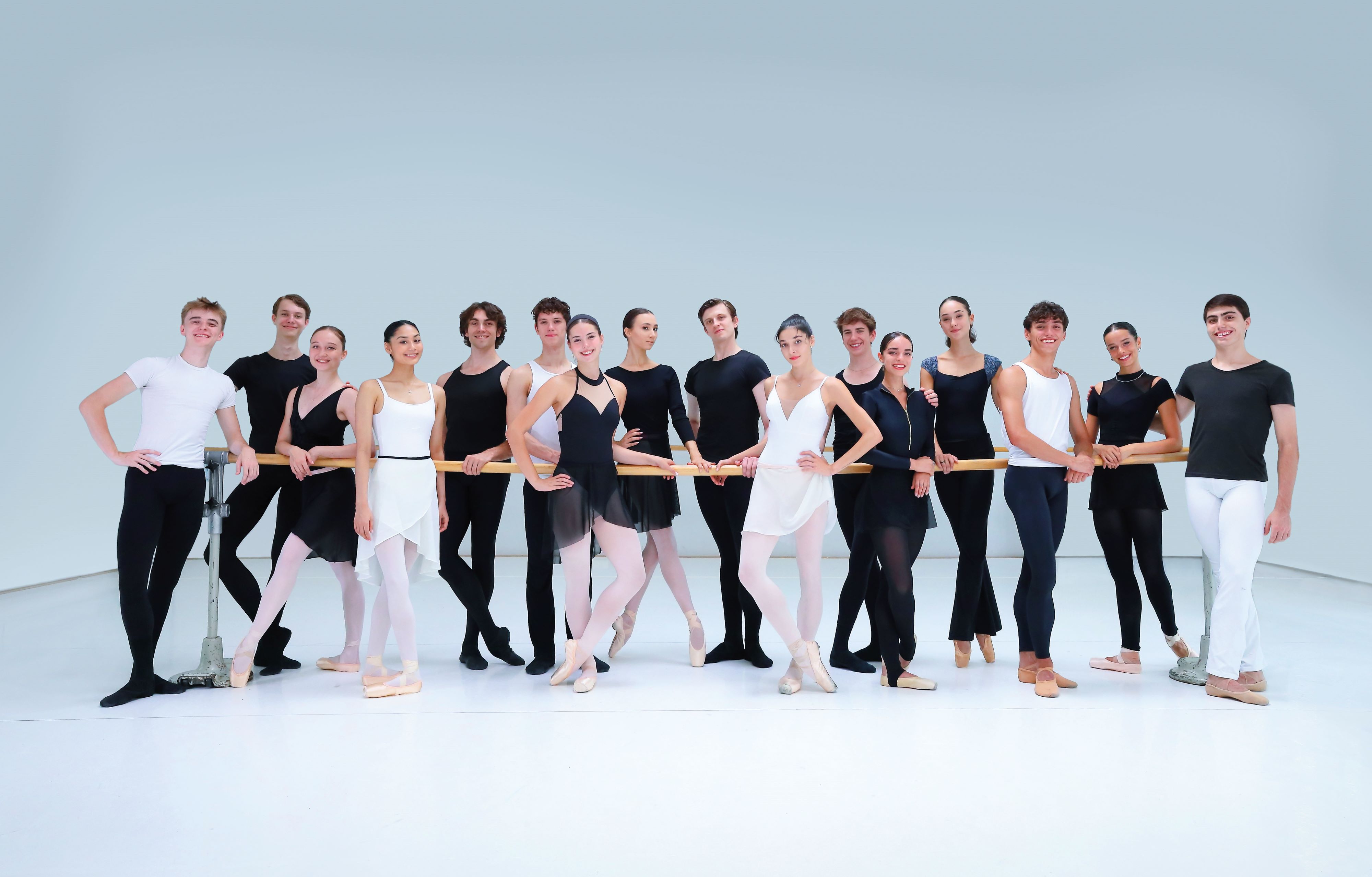 Bayerisches Junior Ballett München_Ensemble 2023-24_(c)Marie-Laure Briane_web